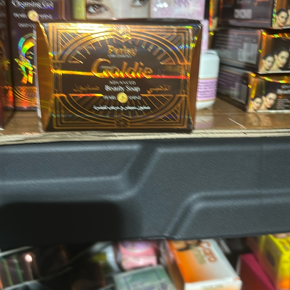 COPY - Goldie Advanced Beauty soap makes skin fair and also protects f
